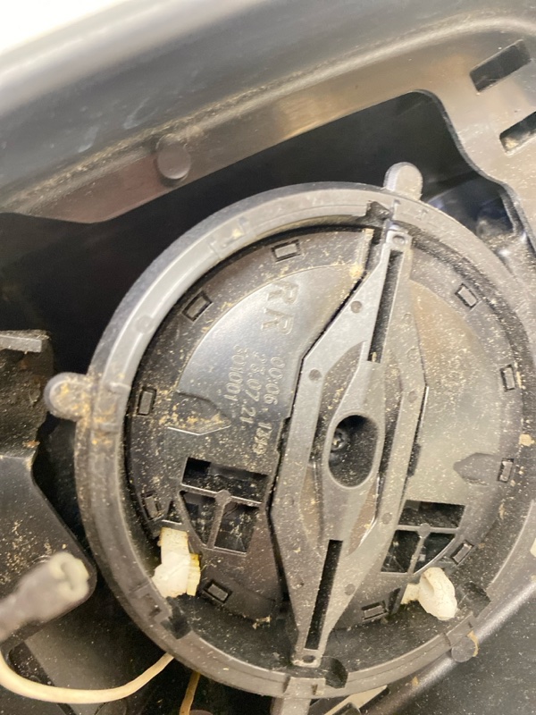 Зеркало левое электрическое