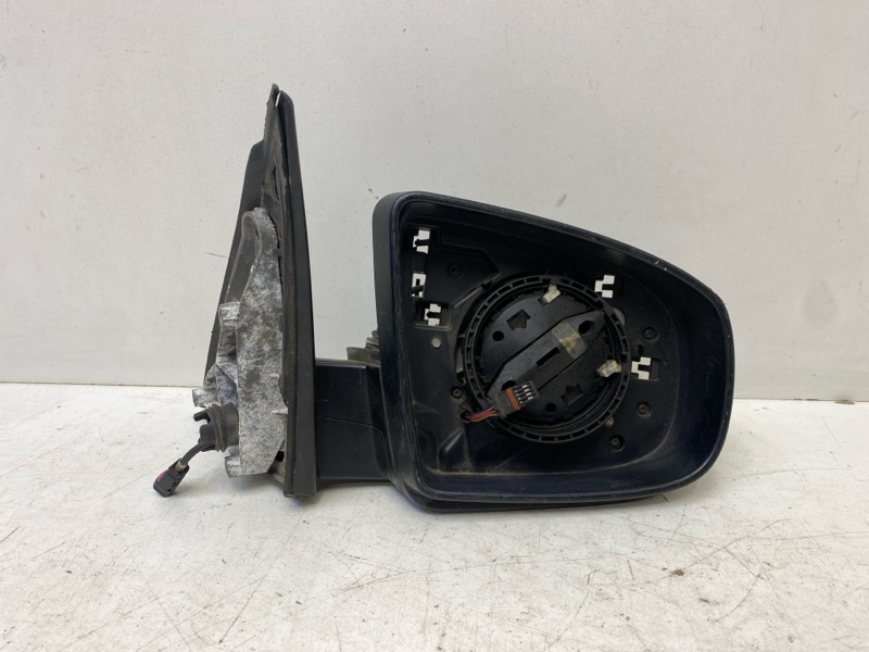 Зеркало правое электрическое