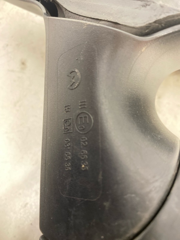 Зеркало правое электрическое