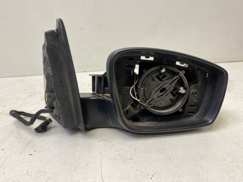 Зеркало правое электрическое