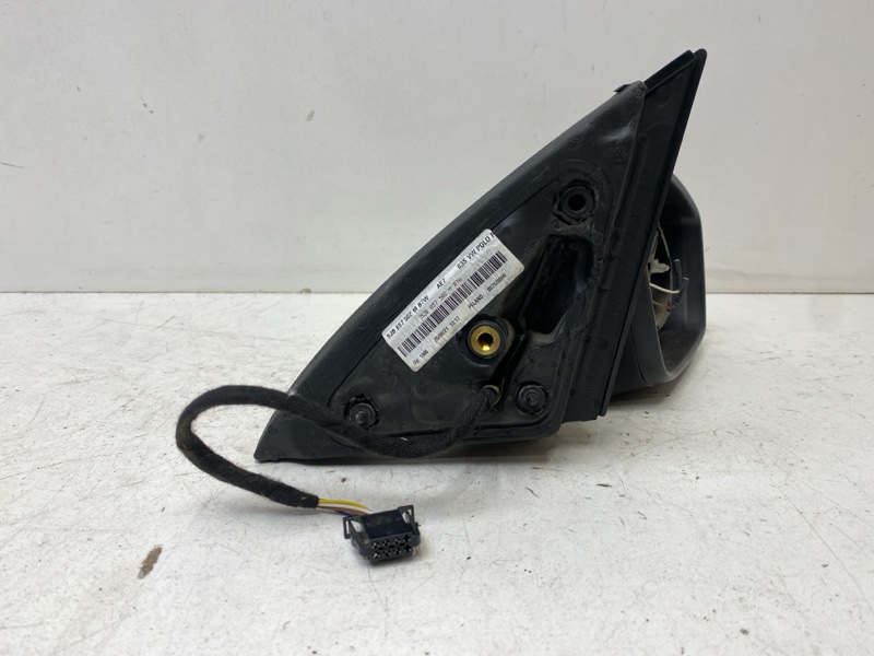 Зеркало правое электрическое