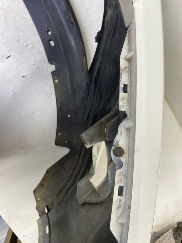 Бампер передний