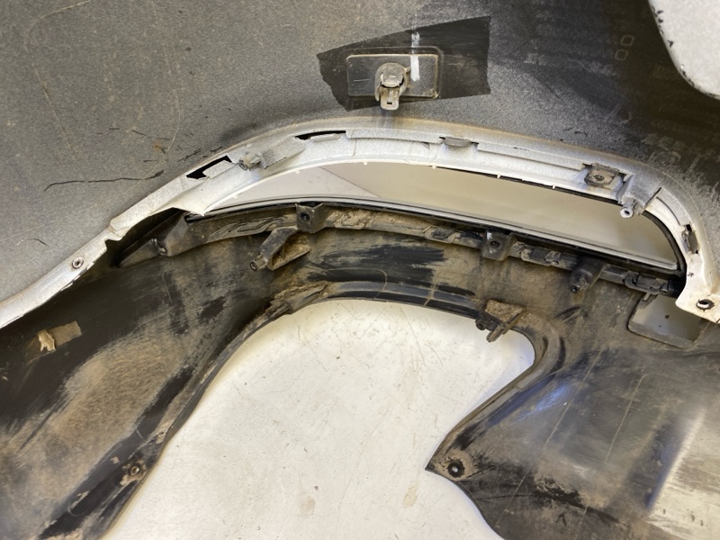 Бампер задний