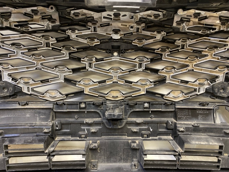 Бампер передний