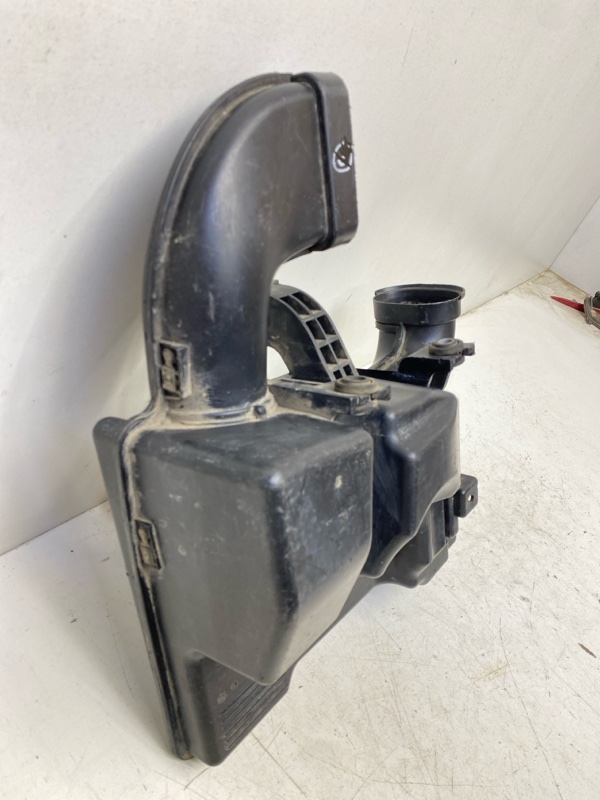 Резонатор воздушного фильтра