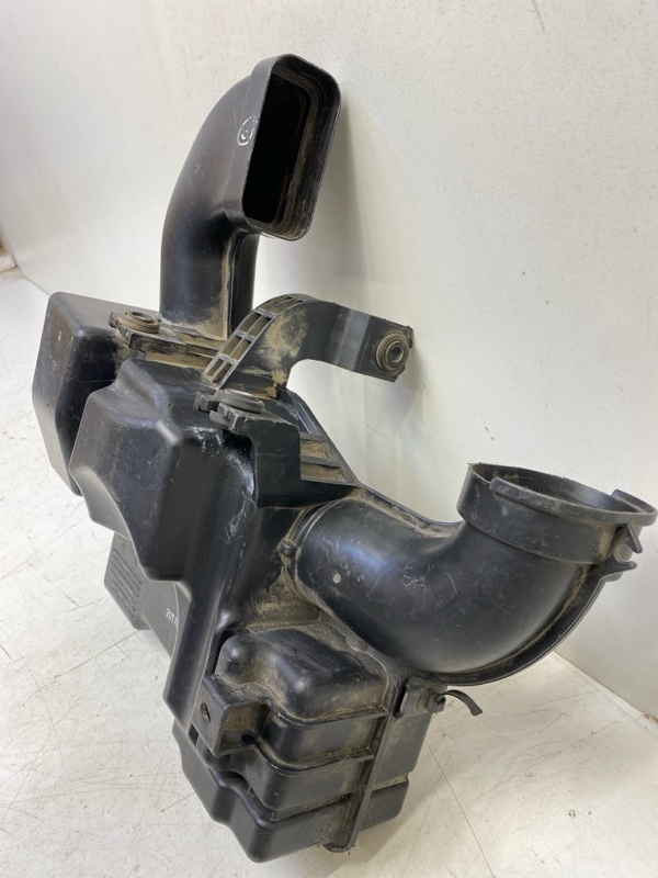 Резонатор воздушного фильтра