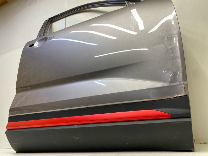 Дверь передняя правая