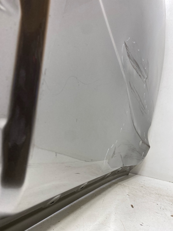 Дверь задняя правая