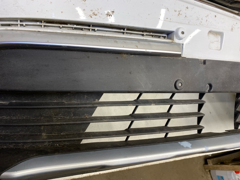 Бампер передний