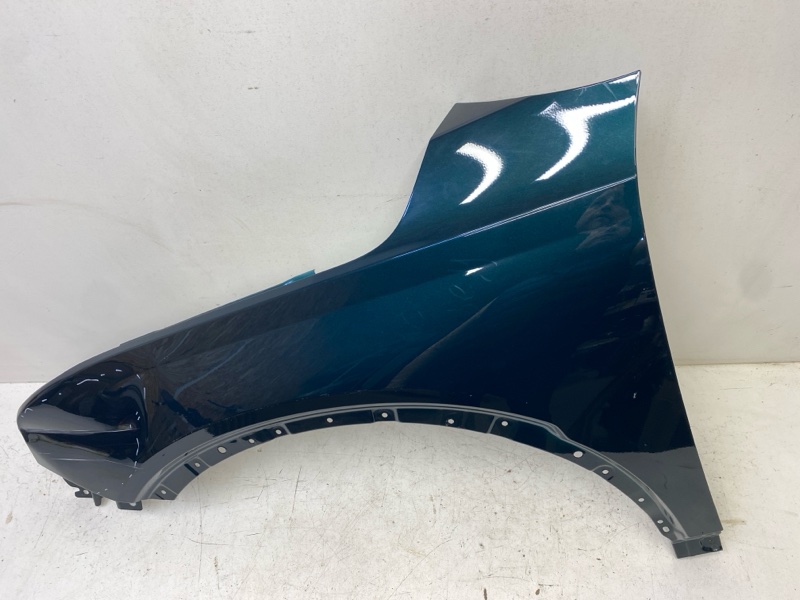 Крыло переднее левое