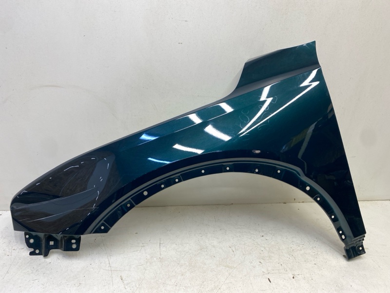 Крыло переднее левое