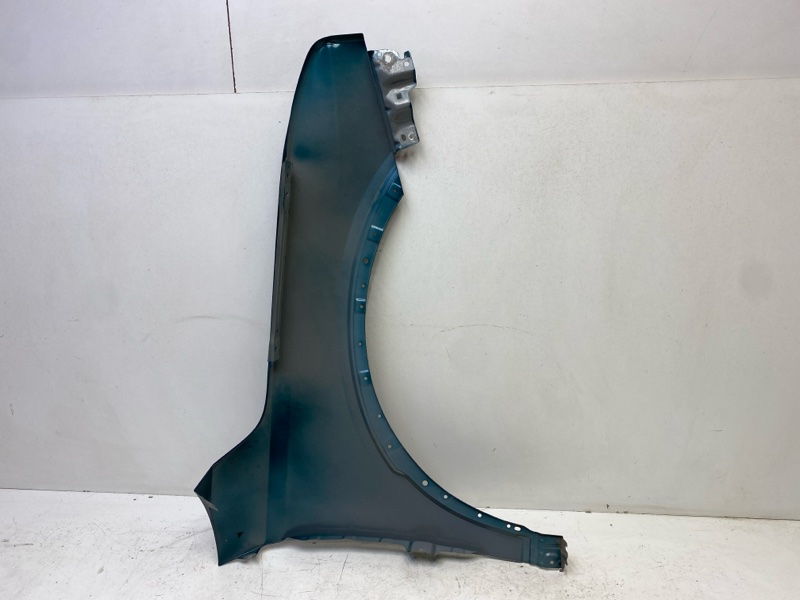 Крыло переднее левое