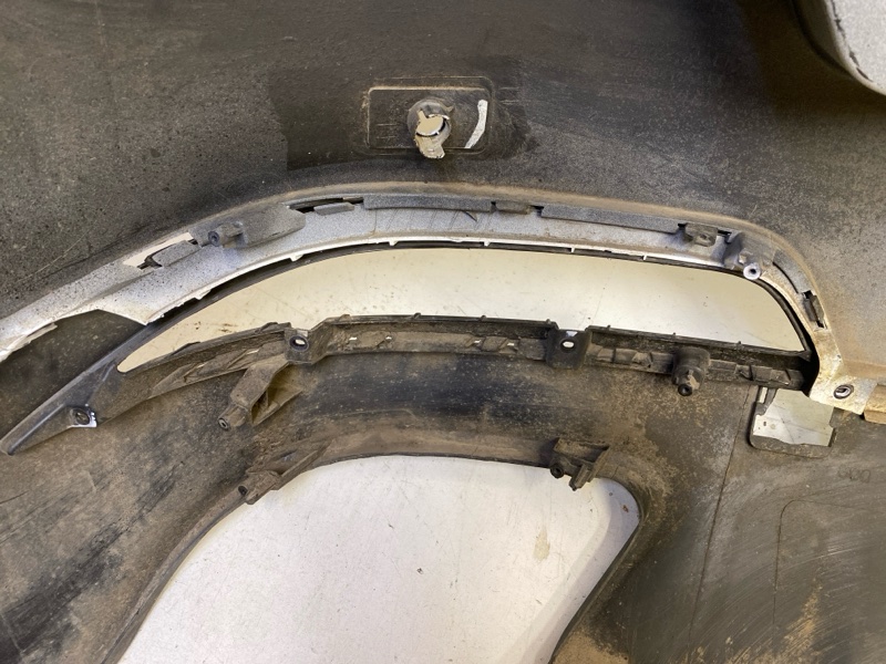 Бампер задний