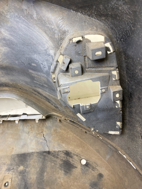 Бампер передний