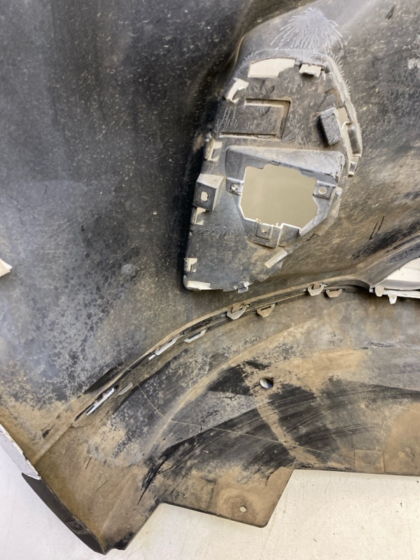 Бампер передний