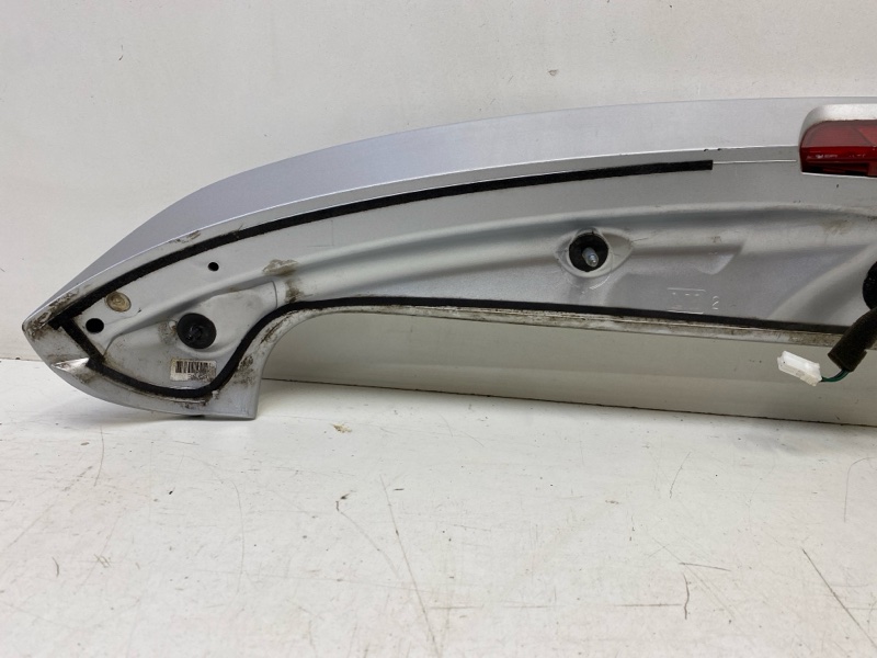 Спойлер (дефлектор) крышки багажника