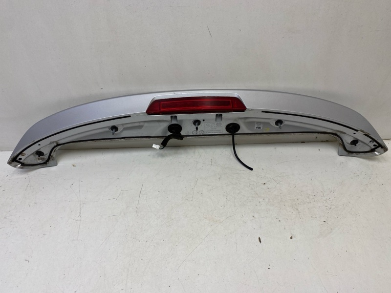 Спойлер (дефлектор) крышки багажника