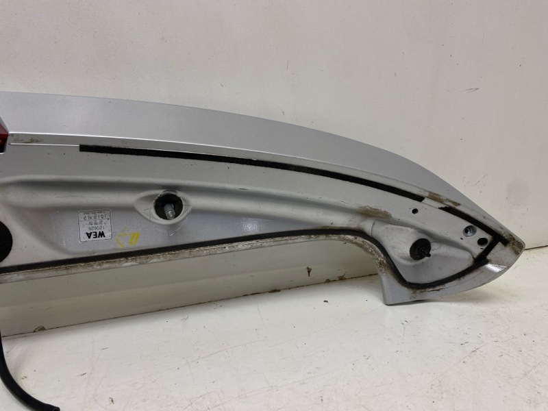 Спойлер (дефлектор) крышки багажника