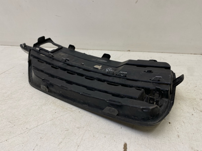 Накладка переднего бампера правая