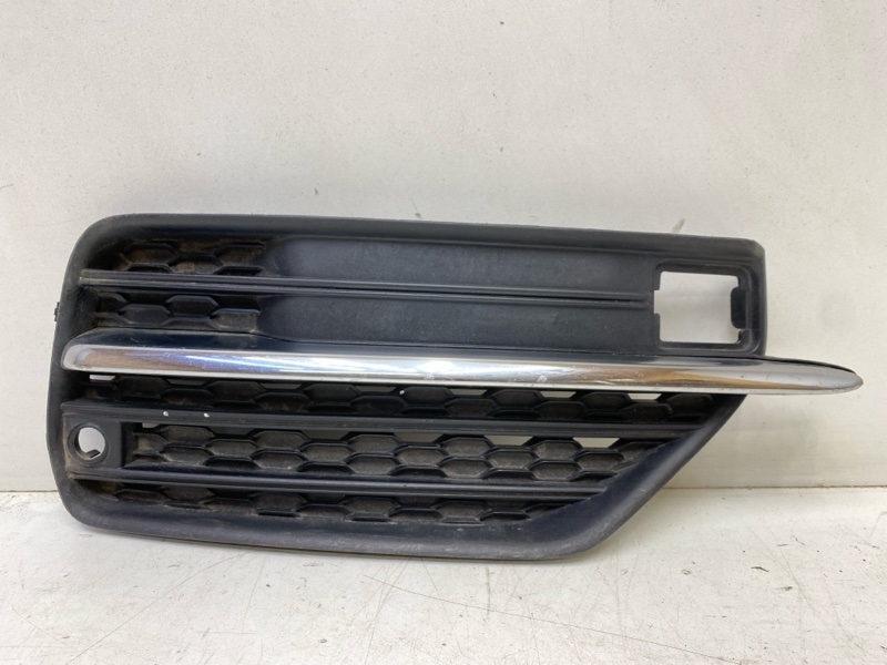 Накладка переднего бампера правая