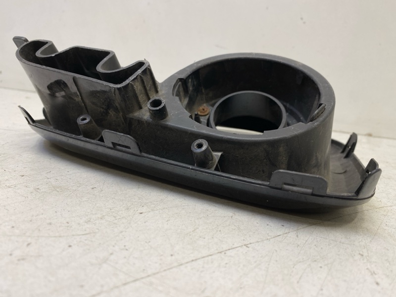 Рамка противотуманной фары правой