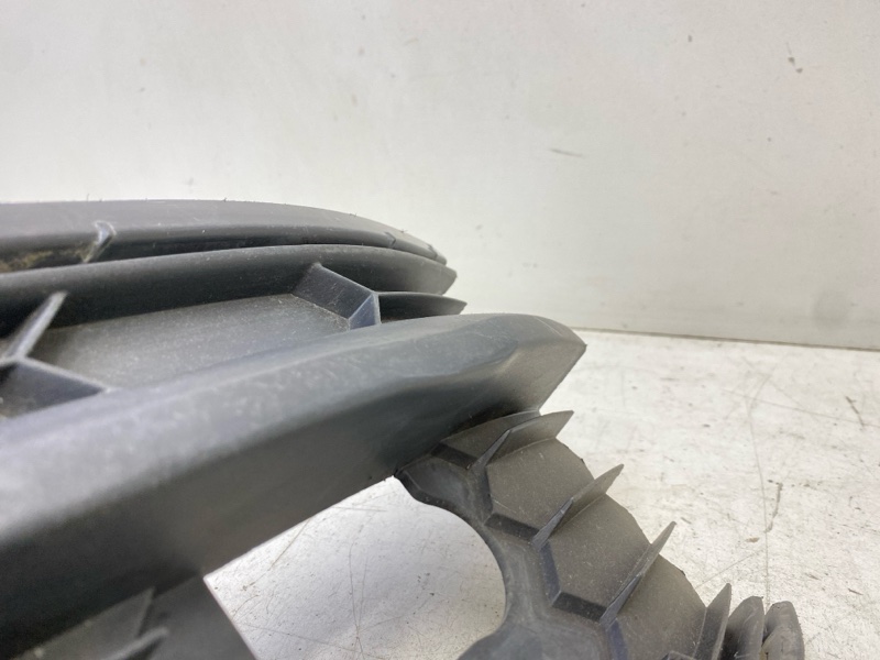 Накладка переднего бампера правая