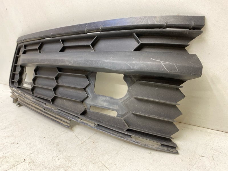 Накладка переднего бампера правая