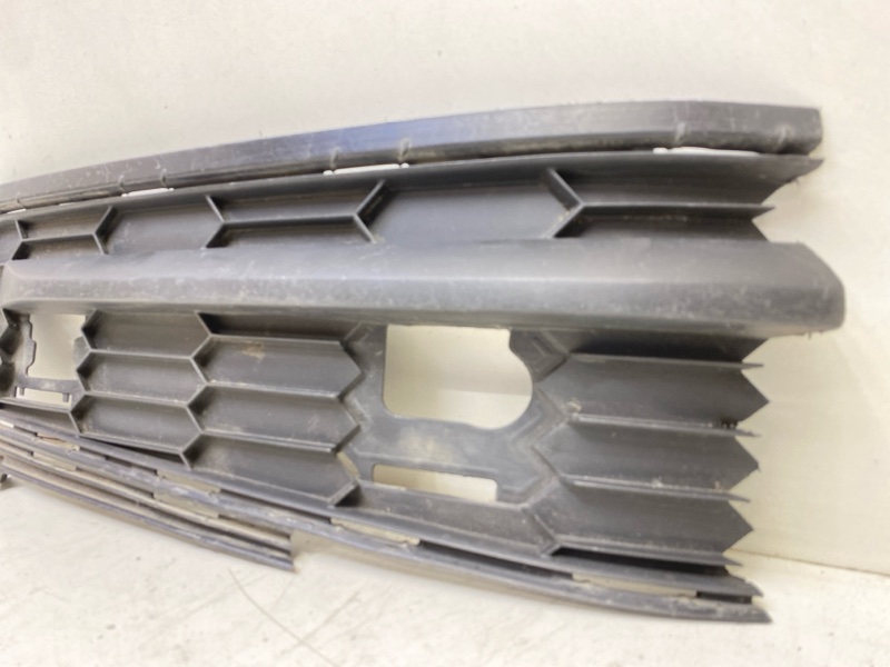 Накладка переднего бампера правая