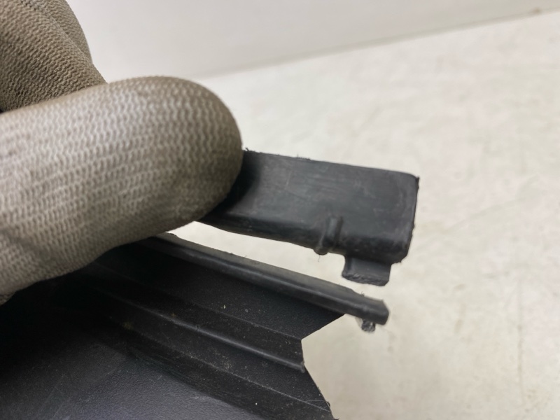 Накладка переднего бампера правая