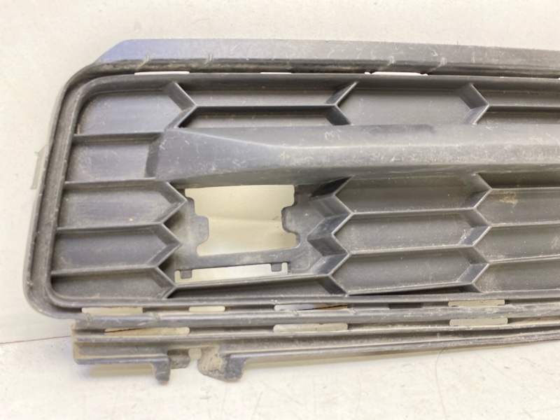 Накладка переднего бампера правая