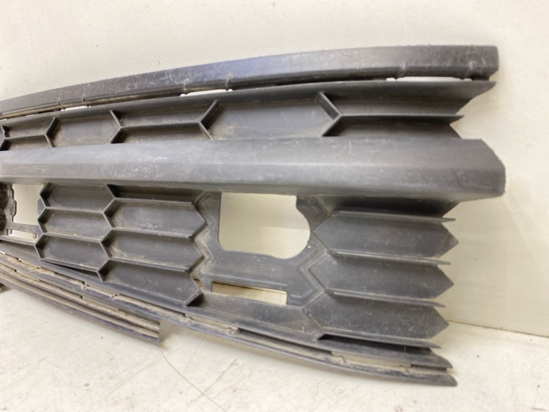 Накладка переднего бампера правая