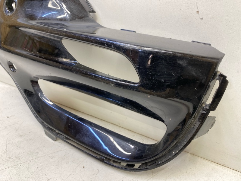 Рамка противотуманной фары правой