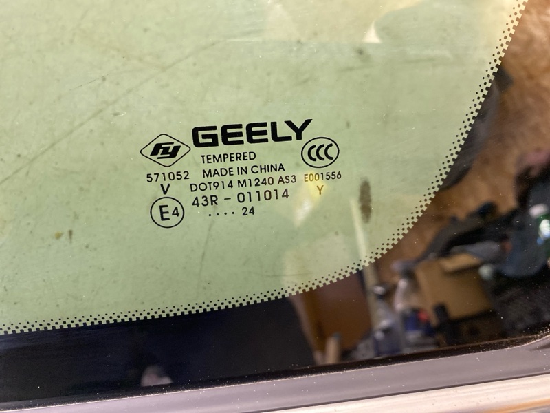 Стекло боковое