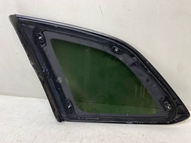 Стекло боковое