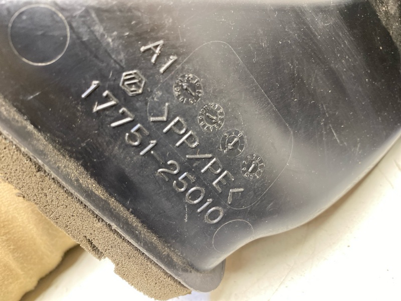 Резонатор воздушного фильтра