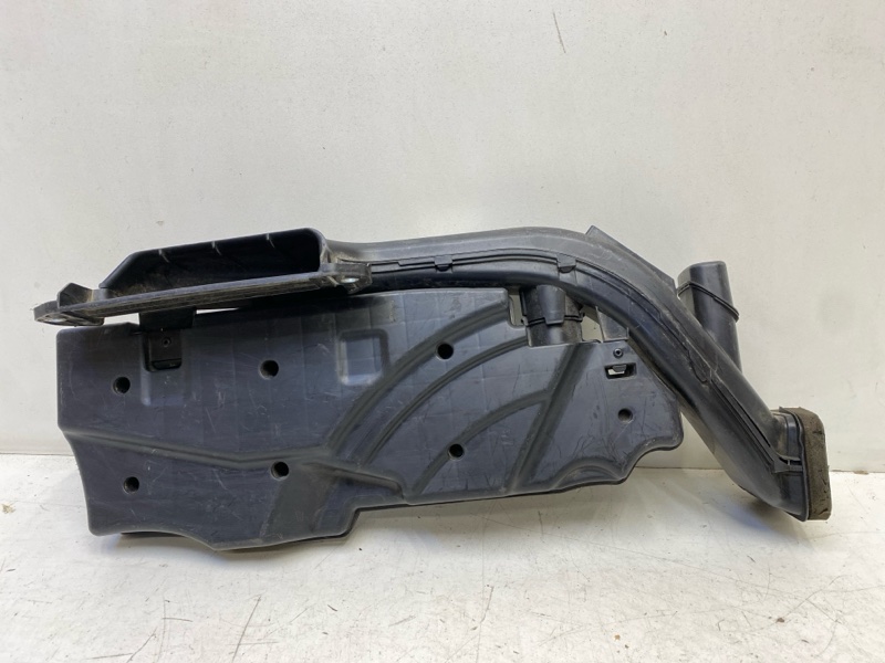 Резонатор воздушного фильтра