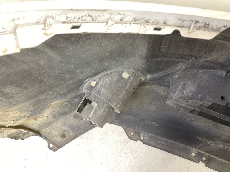 Бампер передний