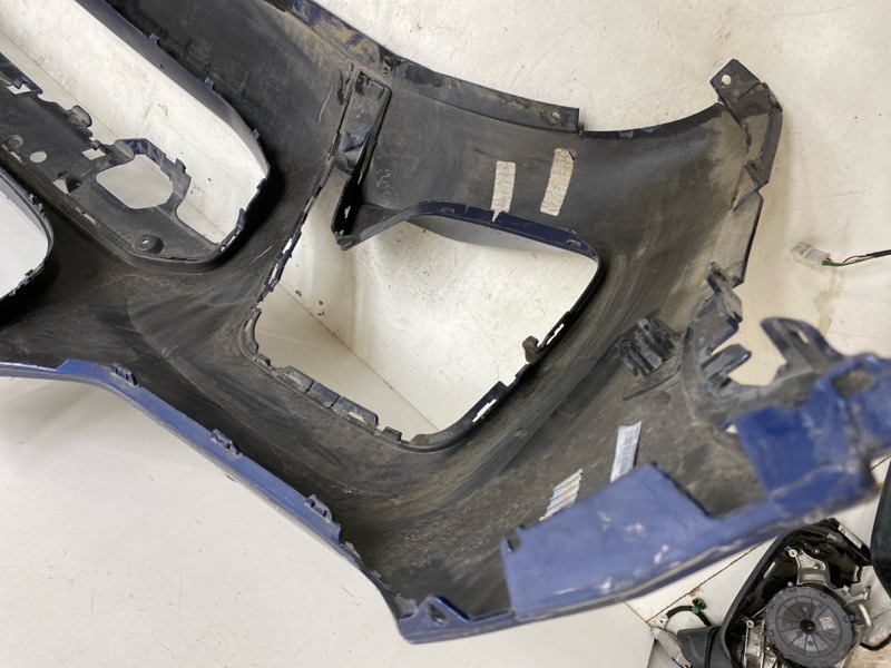 Бампер передний