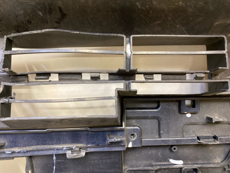 Бампер передний