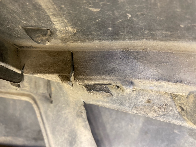 Бампер передний