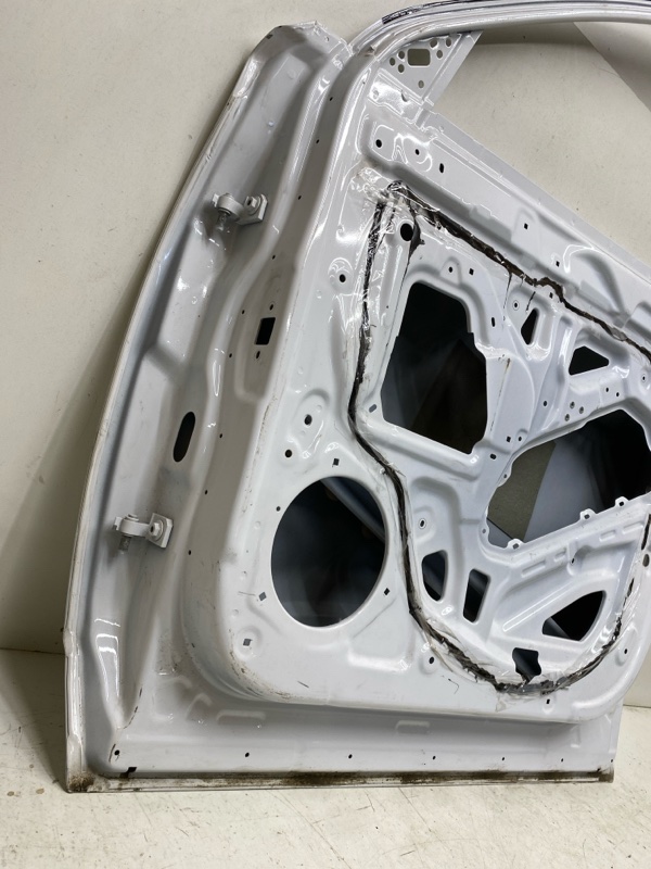 Дверь передняя правая