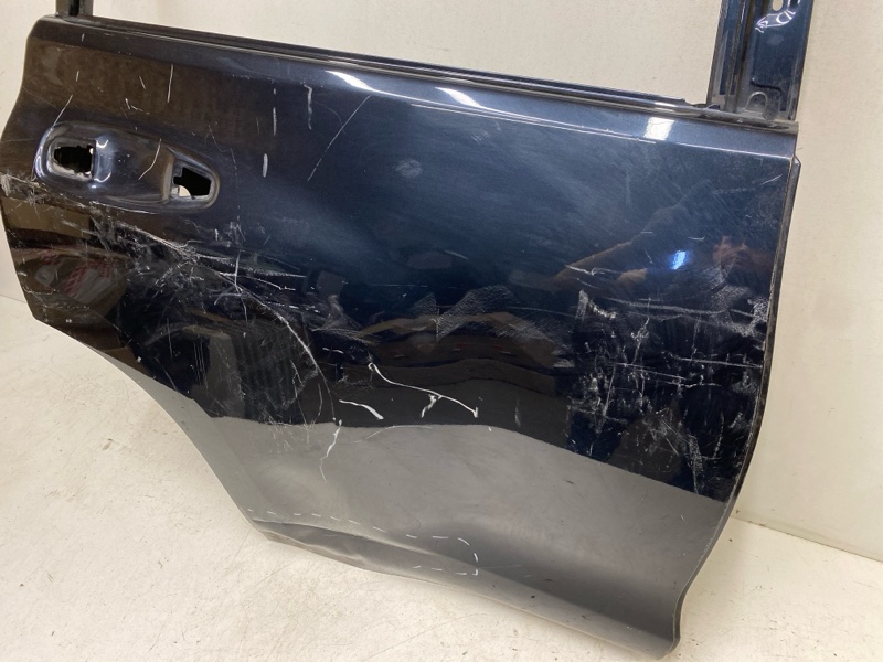 Дверь задняя правая