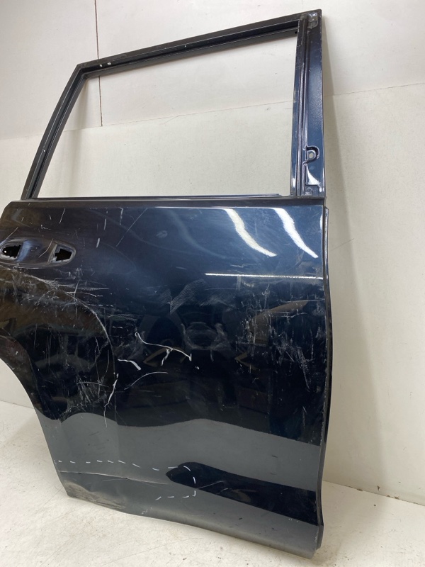 Дверь задняя правая