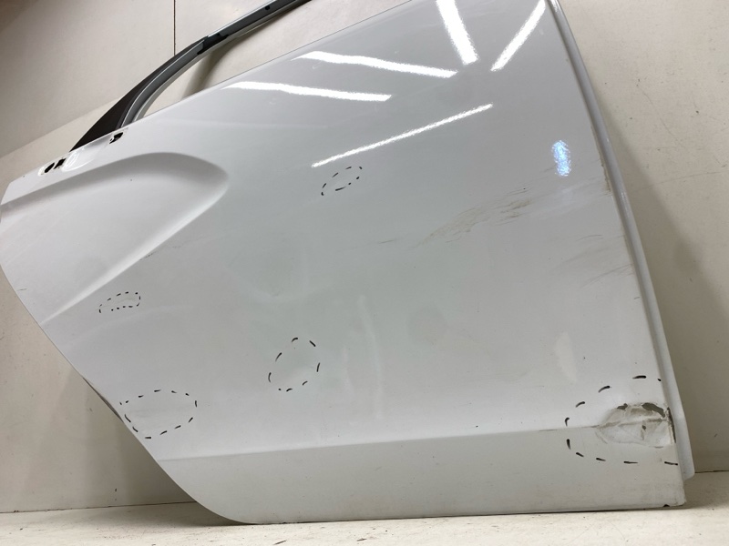 Дверь задняя правая