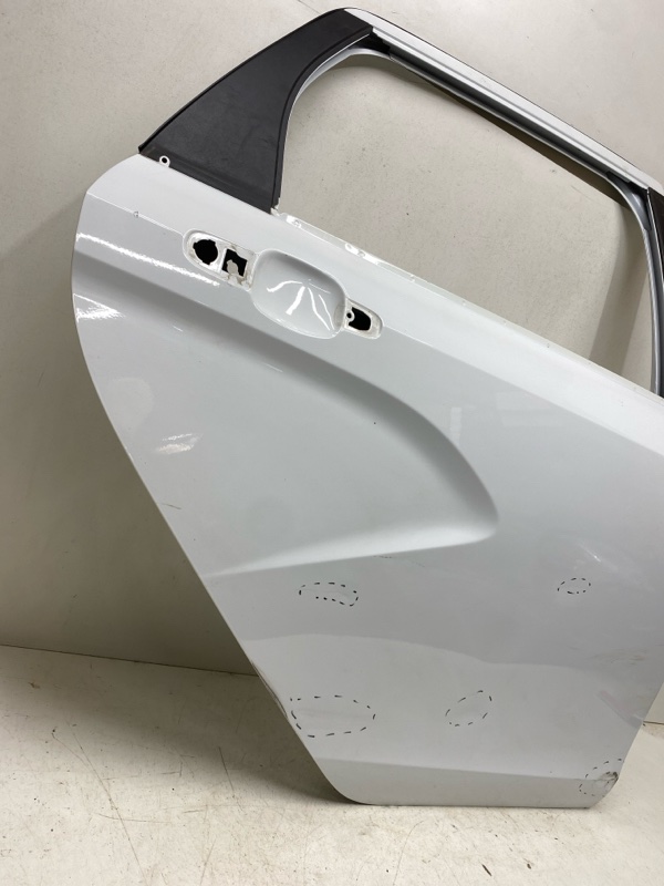 Дверь задняя правая