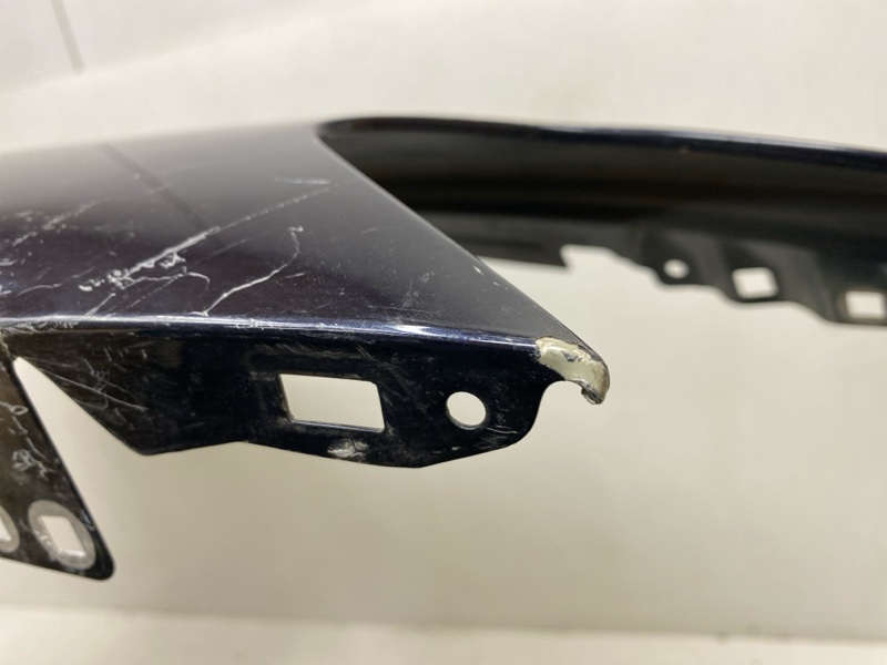 Крыло переднее правое