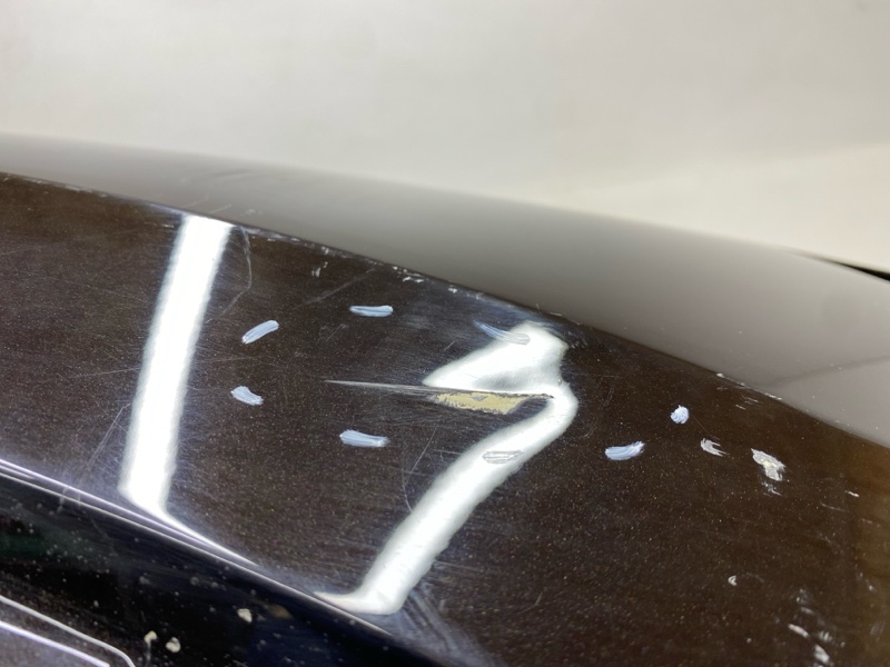 Крыло переднее правое