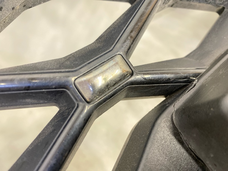 Бампер передний