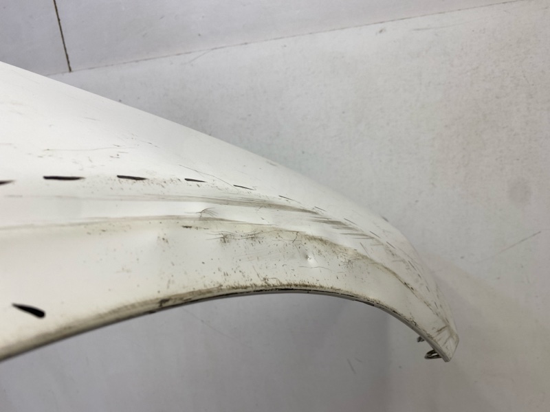 Крыло переднее правое