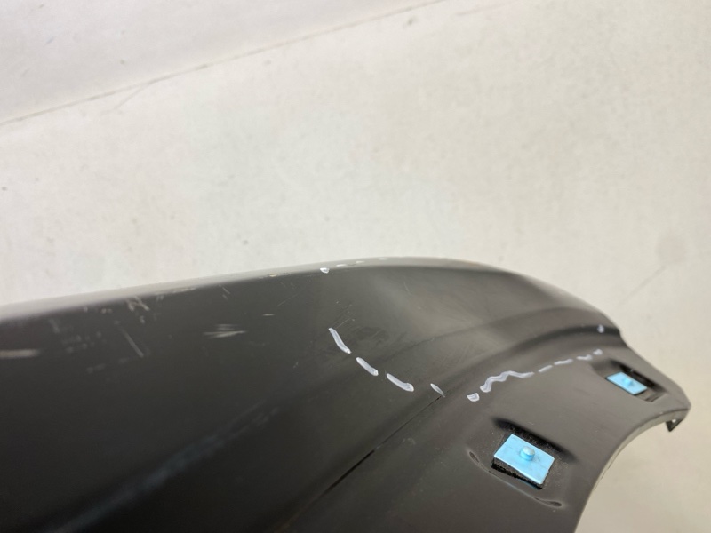 Крыло переднее правое